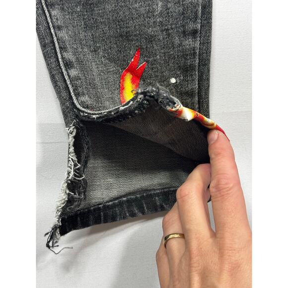 THRT Men's Graphic Print Gray Skinny Denim Jeans - Size 28 (26x30.5) *READ* - Picture 2 of 6